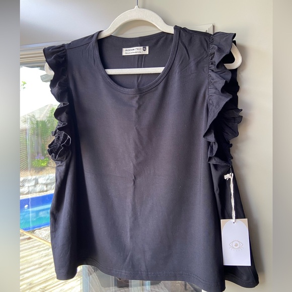 New with tags black slightly cropped top - Picture 1 of 3